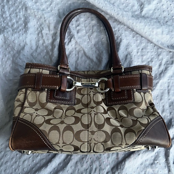 Hampton Business Tote - Picture 2 of 16